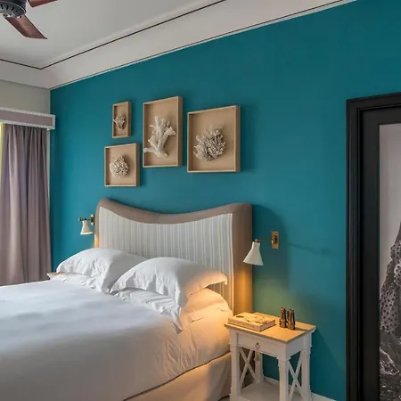 Tiberio Palace - The Leading Of The World קאפרי